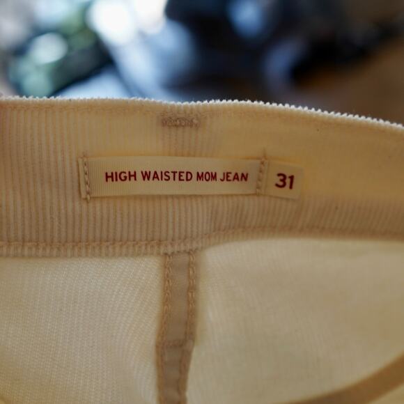 Levi's‎ Mom Jeans Womens Size 31 White Corduroy High Waisted Tapered Fit Pockets - Picture 3 of 9